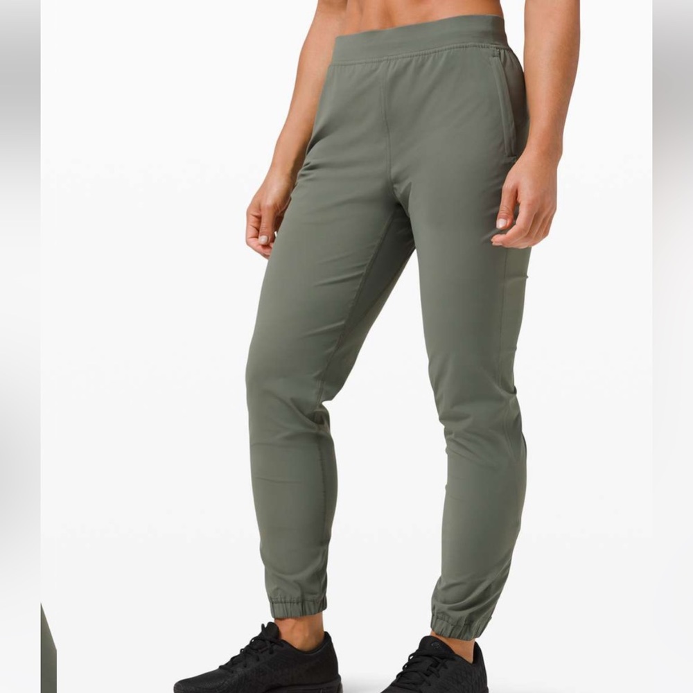 Lululemon adapted state high rise jogger 28” in grey sage. Never worn